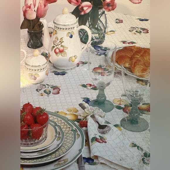 NWT Villeroy & Boch table cloth 70 round - Picture 7 of 8